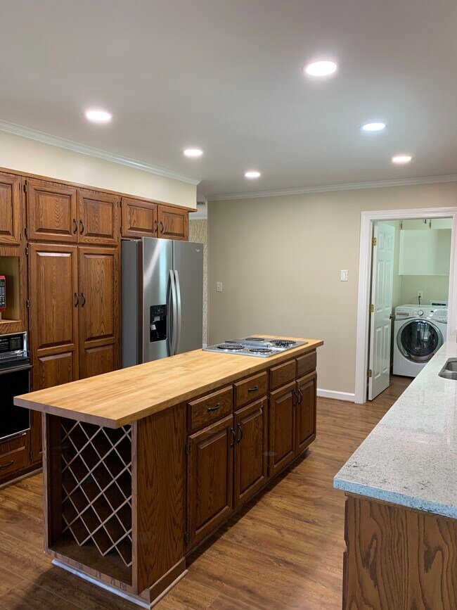 Building Photo - 132 Spyglass Dr