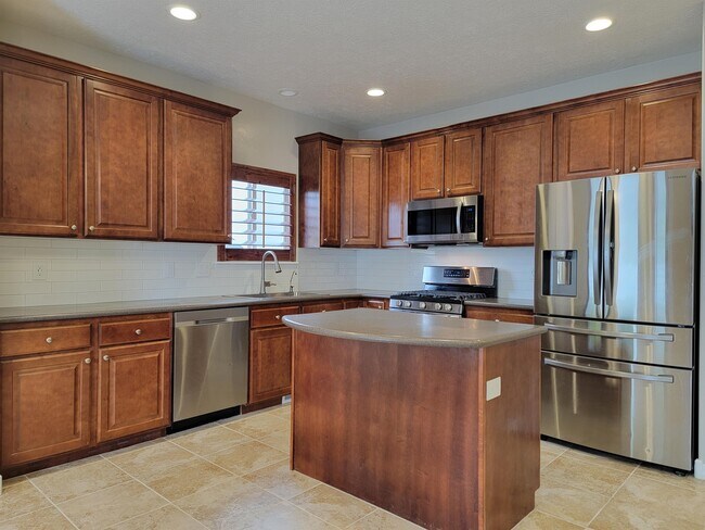 Building Photo - 8256 Imperial Oak Dr