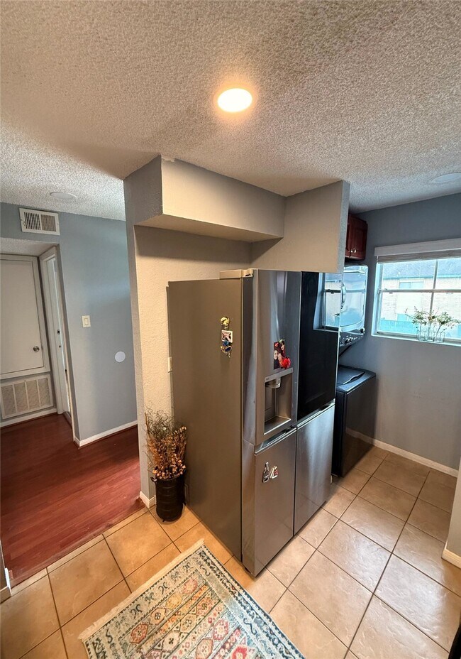 Building Photo - 1516 Bay Area Blvd