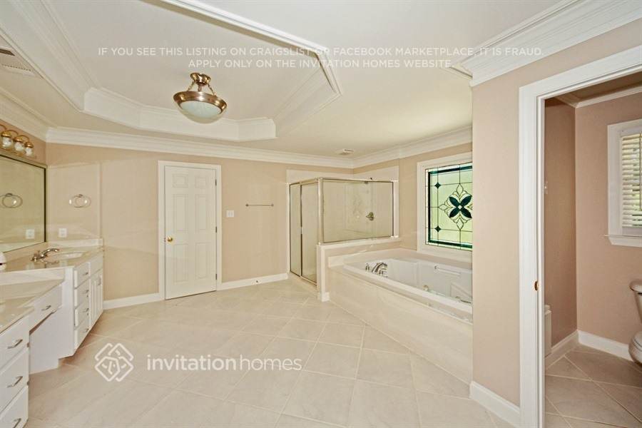 Building Photo - 1215 Mobile Way