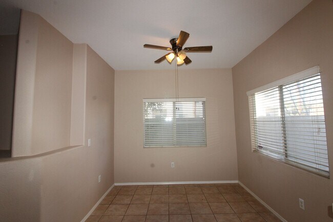 Building Photo - 2 Bedroom Condo Adjacent to Summerlin