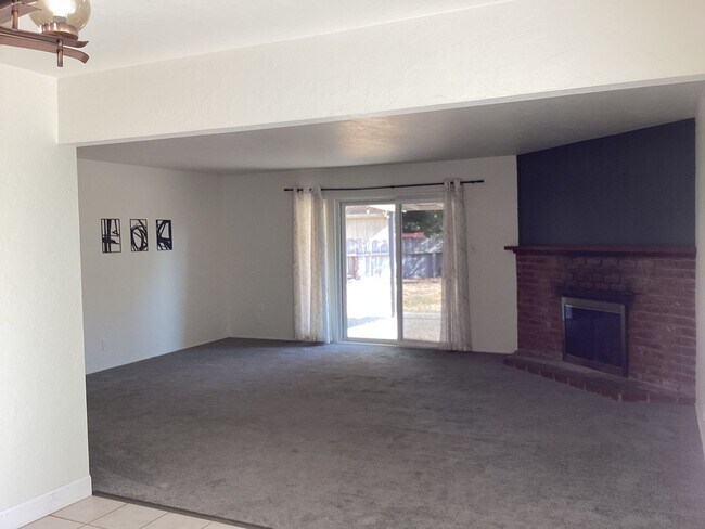 Building Photo - 4648 N 6th St