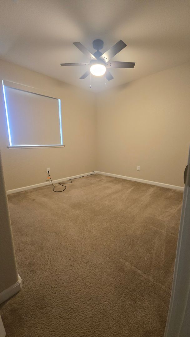 Building Photo - 1443 Greenbrier Dr