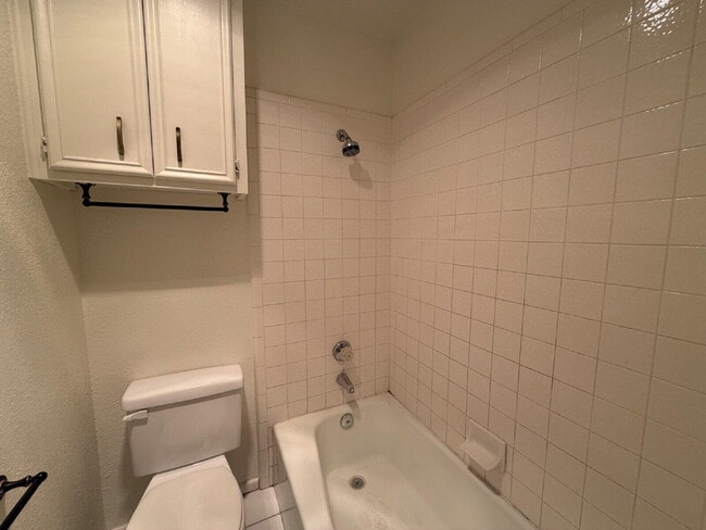 Building Photo - 7201 Memphis Ave