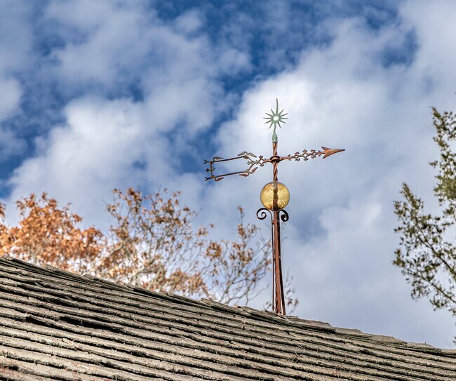 Building Photo - 93 Schellinger Rd