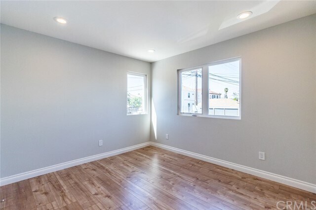 Building Photo - 1739 S Longwood Ave