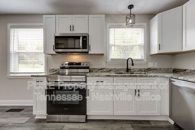 Building Photo - 254 Collier Ave