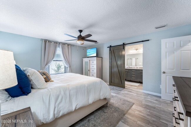 Building Photo - 1170 19th St N