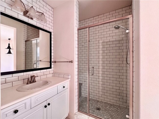 Building Photo - 101 Fixie