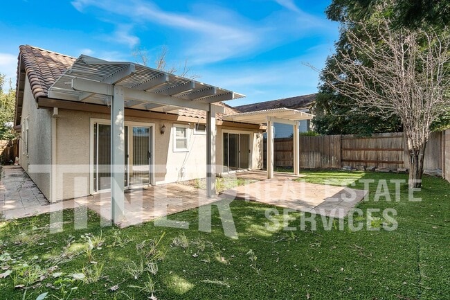 Building Photo - 2424 Julliard Cir