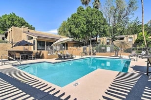 Building Photo - 3825 E Camelback Rd