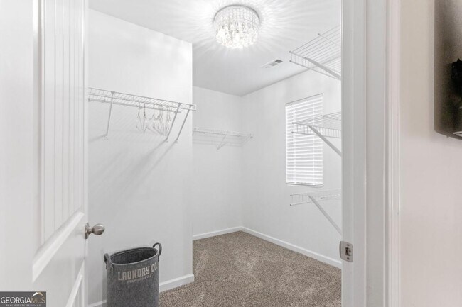 Building Photo - 2896 S Hills