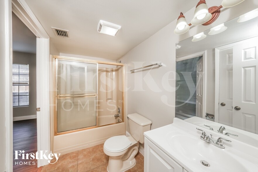 Building Photo - 5227 Adams Rd