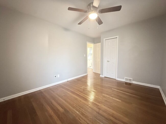 Building Photo - 3 bd 2 bath Ranch in Willoughby