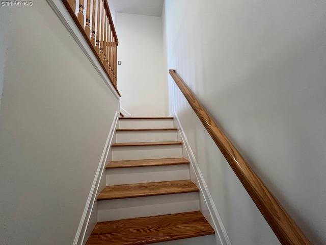 Building Photo - 42 Dunwood Rd