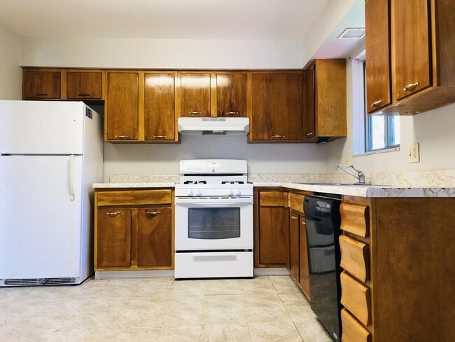 Building Photo - 4244 E Stephens Dr