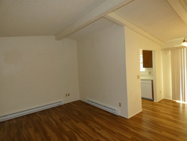 Building Photo - **Beautiful Duplex**