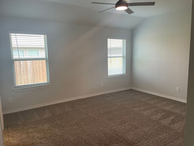 Building Photo - 2338 Sky Crest Dr