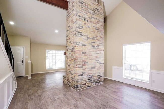 Building Photo - 4402 Dawn Creek Ln