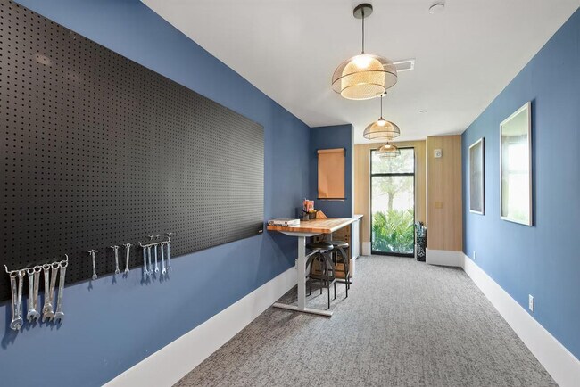 Building Photo - 8890 Founders Square Dr