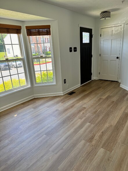 Building Photo - 5068 Bristle Cone Cir