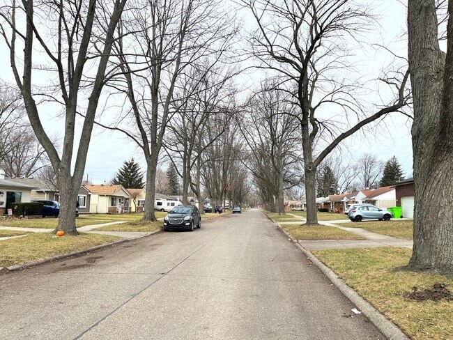 Building Photo - 27640 Barrington St