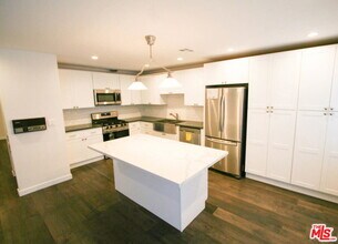 Building Photo - 1418 26th St