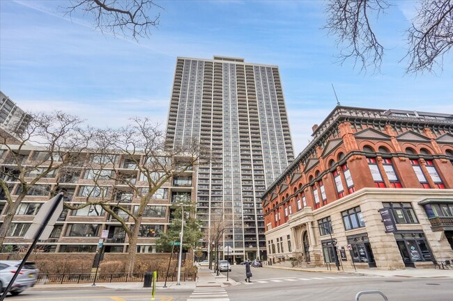 Building Photo - 1560 N Sandburg Terrace