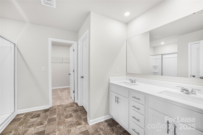 Building Photo - 2201 Lavender Mdws Ct