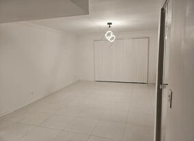 Building Photo - 1624 NW 90th Way