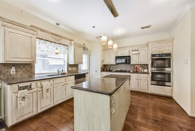 Building Photo - 1306 N Gabriel River Cir