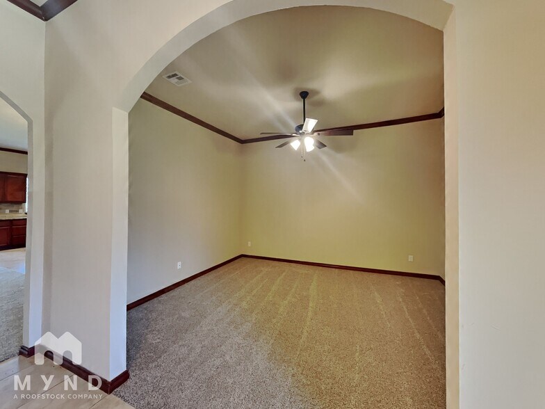 Building Photo - 3412 Valley Hollow