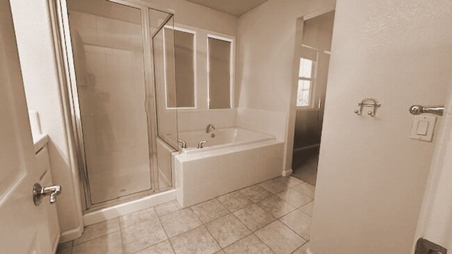 Building Photo - The Courtyards at Dublin Ranch Stunning Townhouse 3BD/2.5BA Spacious Floor Plan