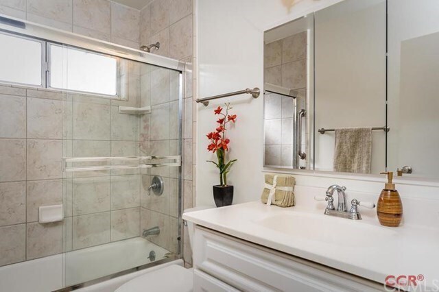 Building Photo - 5 Bedroom 2 Bath