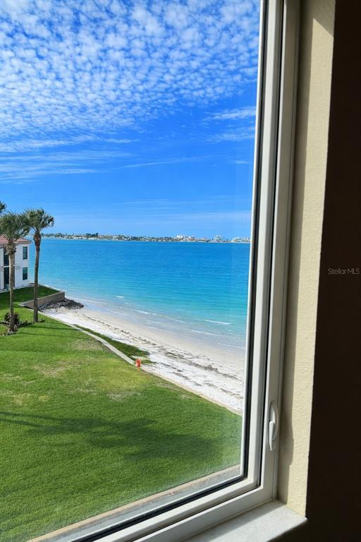 Building Photo - 6025 Sun Blvd