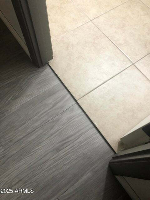 Building Photo - 2 Story Townhouse,  3 Bedroom, 1 Bathroom,...