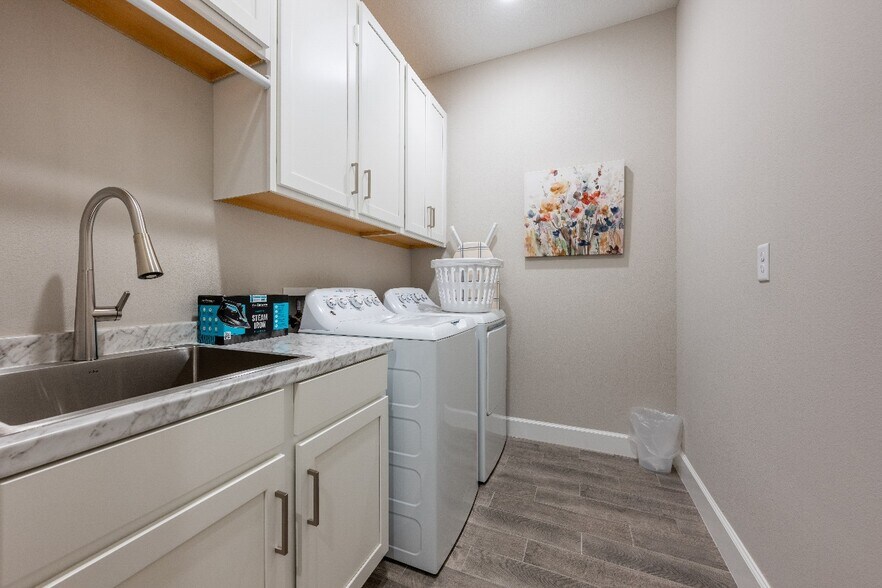Full Laundry Room with Washer/Dryer - 3117 Formia Ct
