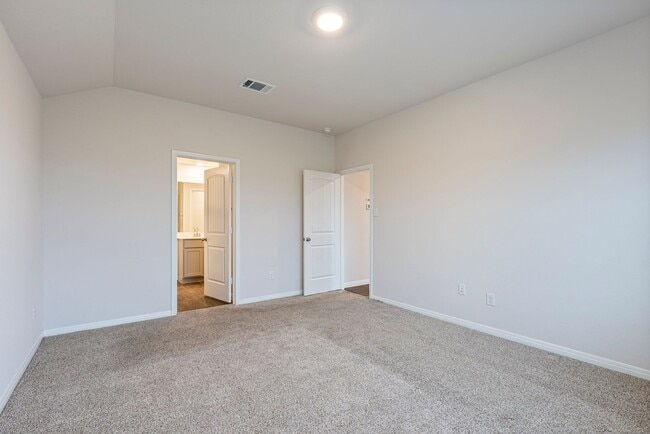 Building Photo - 176 Texas Palmetto Cir