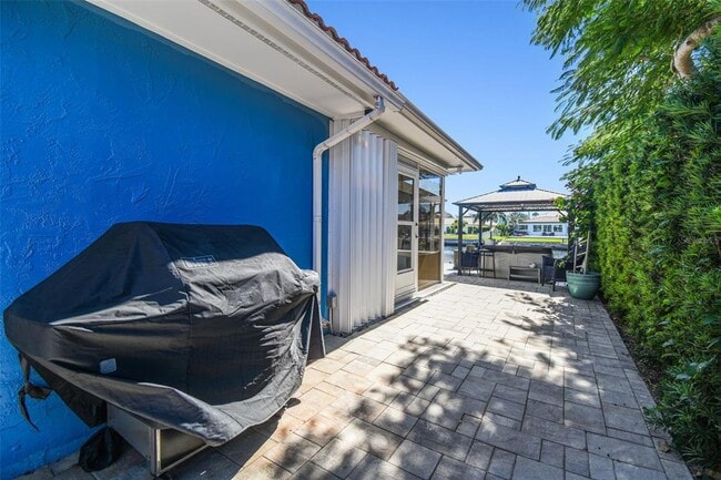 Building Photo - 5050 Porpoise Pl