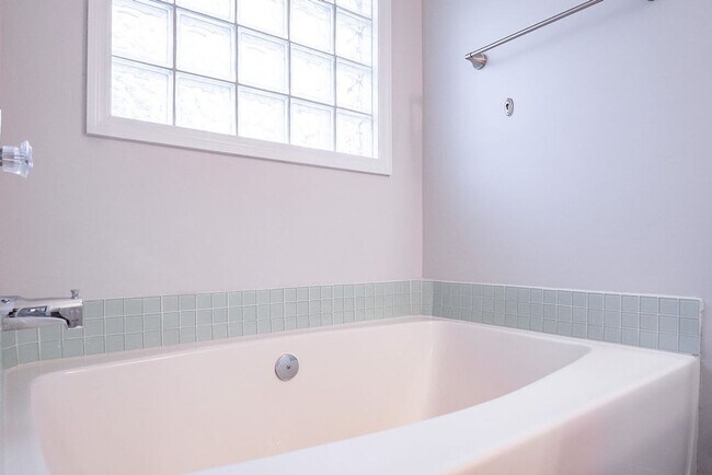 Building Photo - Spacious 3BR on Oversized Fenced Lot | GREAT PRICE!