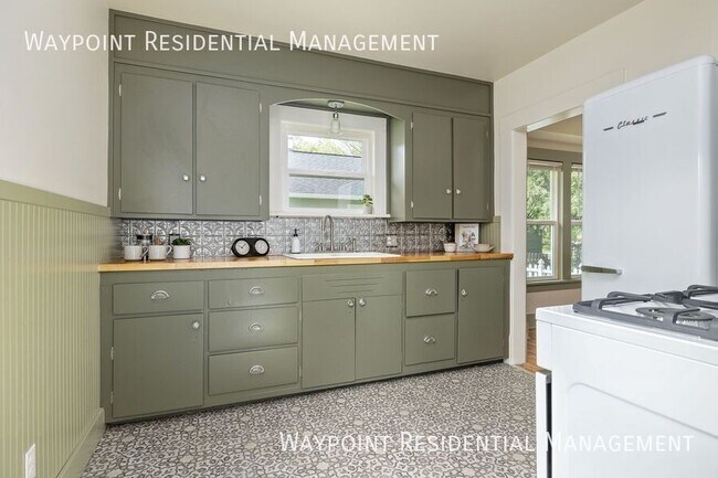 Building Photo - 1516 N 21st St