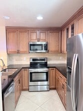 Building Photo - 1622 Porter Way