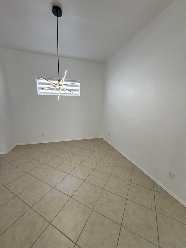 Building Photo - 7370 E Placita Luz de La Luna
