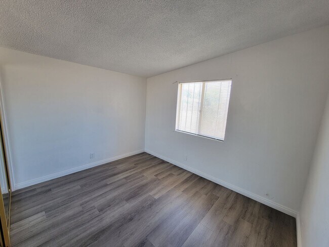 Building Photo - 3 Bedroom Home Near Schools, Shopping, & Downtown Brawley