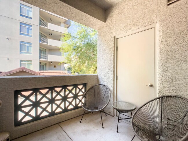 Building Photo - 14201 N 70th Way