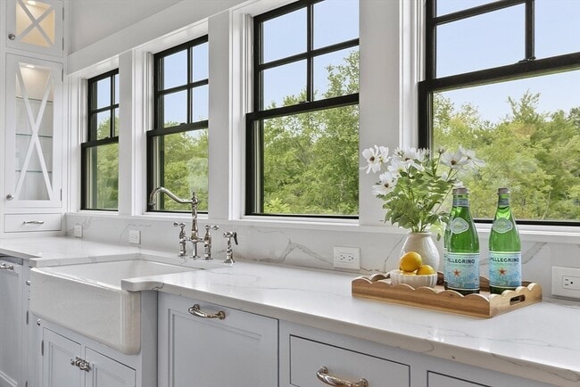 Building Photo - 38 McCallar Ln