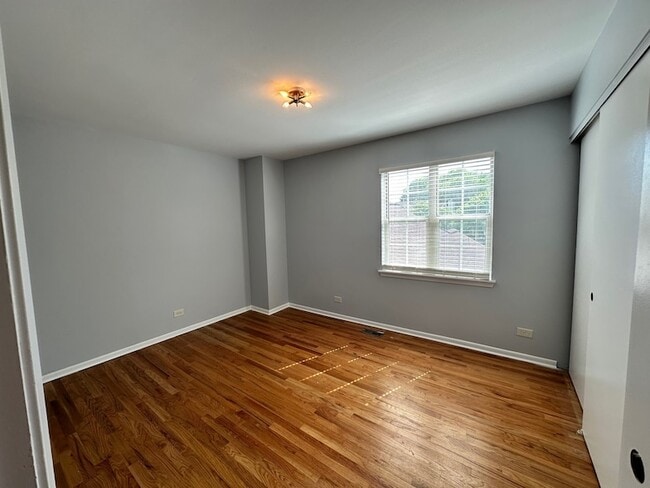 Building Photo - 1122 Regency Dr
