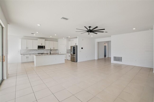 Building Photo - 10747 Laxer Cay Loop