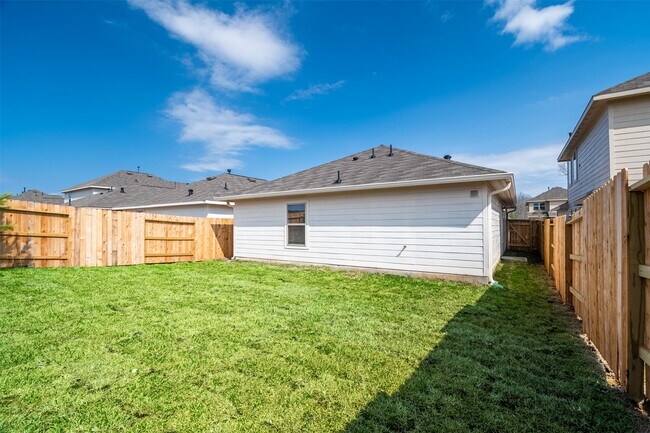 Building Photo - 1508 Las Cuevas Dr