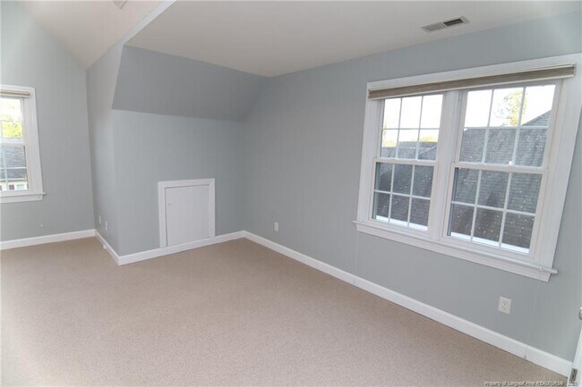 Building Photo - 2021 Shadow Creek Dr